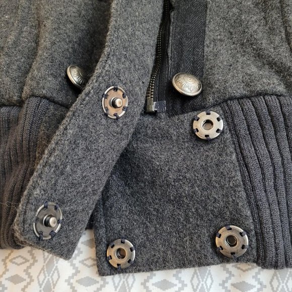 Community hooded wool vest.  Size S. - Picture 3 of 15